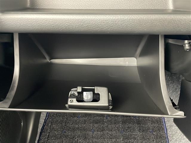 アルト Ｌ　スズキセーフティサポート　前席シートヒーター　衝突被害軽減システム　クリアランスソナー　横滑り防止装置　レーンキープアシスト　アイドリングストップ　ライトレベライザー　純正フロアマット　リモコンキー（18枚目）