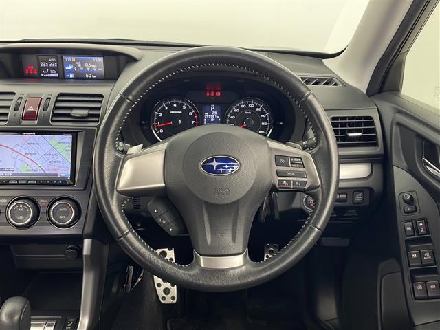 フォレスター ２．０ＸＴ　４ＷＤ　社外ＳＤナビ　Ｂｌｕｅｔｏｏｔｈ　ＣＤ　ＤＶＤ　フルセグ　ＥＴＣ　前後ドライブレコーダー　前席シートヒーター　パドルシフト　サンルーフ　前席パワーシート　電動リアゲード　クルコン　純正ＡＷ（7枚目）
