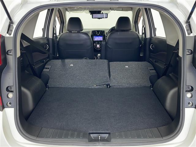 ノート ｅ－パワー　メダリスト　ＦＯＵＲ　４ＷＤ　純正メモリナビ　フルセグＴＶ　アラウンドビューモニター　バックカメラ　純正ドライブレコーダー　ＥＴＣ　日産インテリジェントセーフティ　レーダークルーズコントロール　ハーフレザーシート　ＬＥＤ（25枚目）