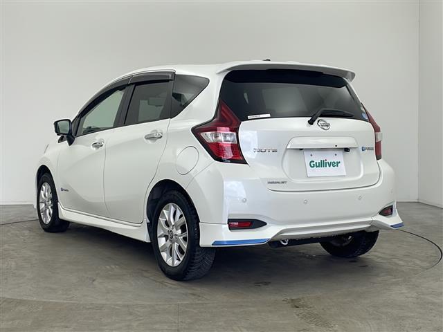 ノート ｅ－パワー　メダリスト　ＦＯＵＲ　４ＷＤ　純正メモリナビ　フルセグＴＶ　アラウンドビューモニター　バックカメラ　純正ドライブレコーダー　ＥＴＣ　日産インテリジェントセーフティ　レーダークルーズコントロール　ハーフレザーシート　ＬＥＤ（43枚目）