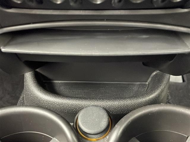 ＭＩＮＩ クーパーＤ　クロスオーバー　オール４　４ＷＤ　ＣＤオーディオ　ＥＴＣ　横滑り防止装置　オートライト　オートマチックハイビーム　社外ＡＷ　社外フロアマット　ＬＥＤヘッドライト　スマートキー　スペアキー（12枚目）