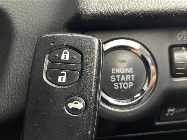 ＭＩＮＩ クーパーＤ　クロスオーバー　オール４　４ＷＤ　ＣＤオーディオ　ＥＴＣ　横滑り防止装置　オートライト　オートマチックハイビーム　社外ＡＷ　社外フロアマット　ＬＥＤヘッドライト　スマートキー　スペアキー（20枚目）