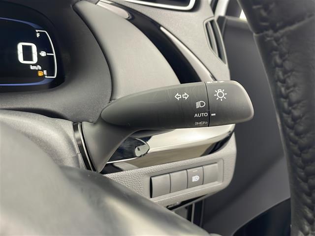 アクア G 純正ナビ バックカメラ スマートキー ETC クルーズコントロール 革巻きステアリング LEDヘッドライト AC100V プッシュスタート 寒冷地仕様 ミラーヒーター ドライブレコーダー オートライト(10枚目)