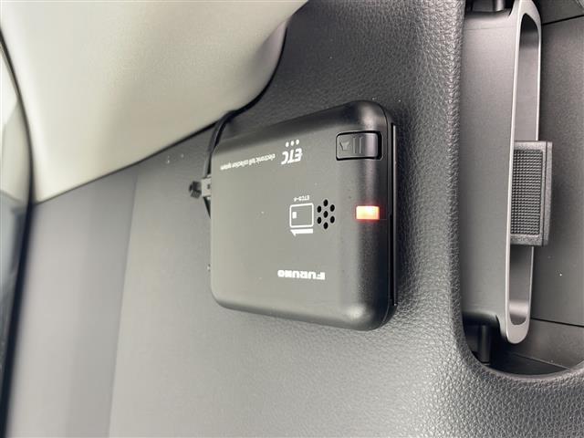 アクア G 純正ナビ バックカメラ スマートキー ETC クルーズコントロール 革巻きステアリング LEDヘッドライト AC100V プッシュスタート 寒冷地仕様 ミラーヒーター ドライブレコーダー オートライト(12枚目)