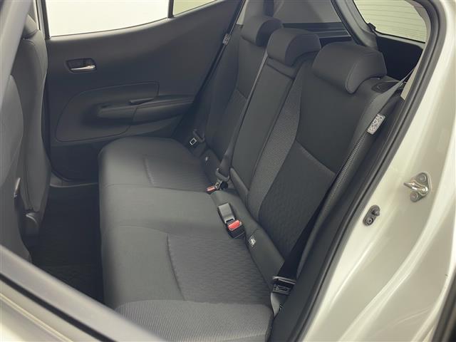 アクア G 純正ナビ バックカメラ スマートキー ETC クルーズコントロール 革巻きステアリング LEDヘッドライト AC100V プッシュスタート 寒冷地仕様 ミラーヒーター ドライブレコーダー オートライト(22枚目)