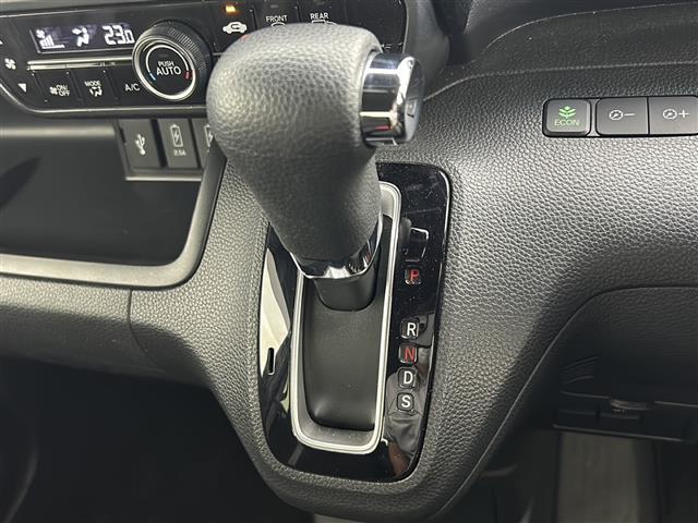 N-BOXカスタム L 4WD 純正ナビ フルセグTV バックカメラ レーダークルーズコントロール 両側パワースライドドア シートヒーター 純正フロアマット オートライト ドライブレコーダー ETC 取扱説明書 保証書(15枚目)