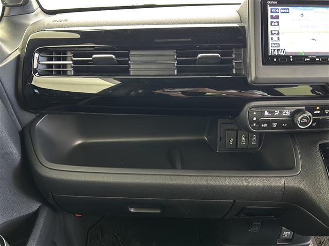 N-BOXカスタム L 4WD 純正ナビ フルセグTV バックカメラ レーダークルーズコントロール 両側パワースライドドア シートヒーター 純正フロアマット オートライト ドライブレコーダー ETC 取扱説明書 保証書(19枚目)