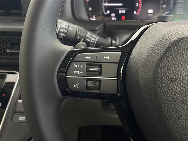 ステップワゴン エアー EX ホンダセンシング 両側パワースライドドア マルチビューカメラ コンビシート 前席シートヒーター 電動リアゲート 2列目オットマン 全列USB 革巻きステアリング スマートキー パドルシフト(6枚目)