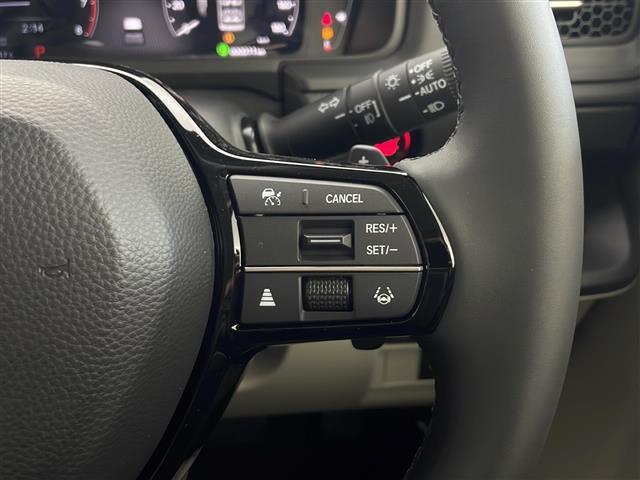 ステップワゴン エアー EX ホンダセンシング 両側パワースライドドア マルチビューカメラ コンビシート 前席シートヒーター 電動リアゲート 2列目オットマン 全列USB 革巻きステアリング スマートキー パドルシフト(7枚目)