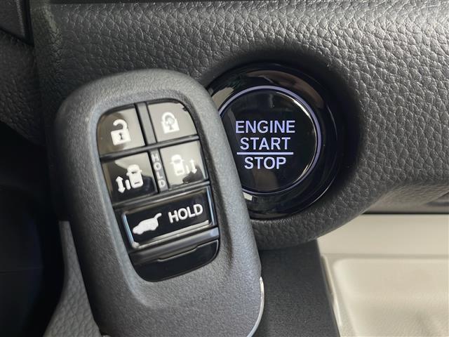 ステップワゴン エアー EX ホンダセンシング 両側パワースライドドア マルチビューカメラ コンビシート 前席シートヒーター 電動リアゲート 2列目オットマン 全列USB 革巻きステアリング スマートキー パドルシフト(8枚目)