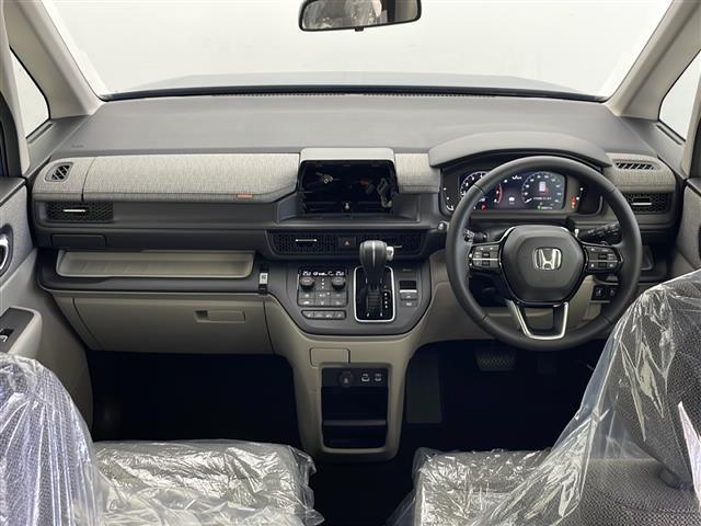 ステップワゴン エアー EX ホンダセンシング 両側パワースライドドア マルチビューカメラ コンビシート 前席シートヒーター 電動リアゲート 2列目オットマン 全列USB 革巻きステアリング スマートキー パドルシフト(42枚目)