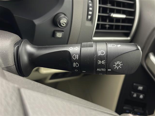 ランドクルーザープラド TX Lパッケージ 純正ナビ バックカメラ フルセグTV モデリスタエアロ サンルーフ 前席パワーシート 衝突被害軽減システム フロントワイパーデアイサー 横滑り防止装置 スマートキー プッシュスタート(10枚目)