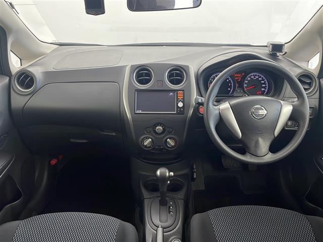 ノート X FOUR Vセレクション+セーフティ ワンオーナー 4WD 純正ナビ CD フルセグ バックカメラ ETC ドライブレコーダー 衝突被害軽減システム 横滑り防止装置 盗難防止装置 レーンキープアシスト 社外AW 速度測定レーダー(42枚目)