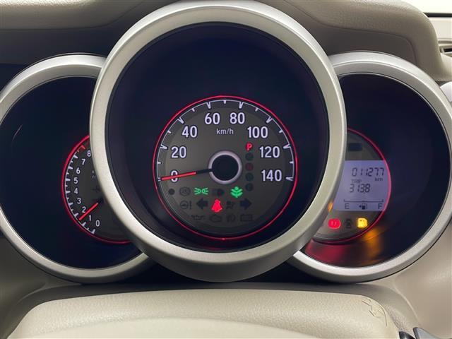 N-BOXスラッシュ G・Lノヴァカントリースタイル 4WD ディスプレイオーディオ Bluetooth CD ワンセグ ビルトインETC 前席シートヒーター ステアリングヒーター 電動パワーステアリングシステム 純正フロアマット オートライト(4枚目)