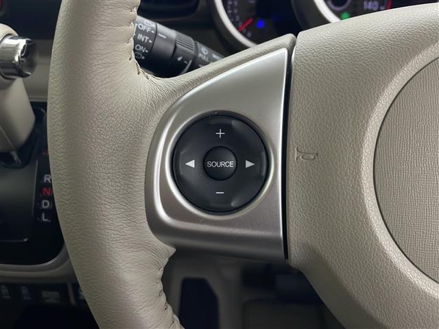 N-BOXスラッシュ G・Lノヴァカントリースタイル 4WD ディスプレイオーディオ Bluetooth CD ワンセグ ビルトインETC 前席シートヒーター ステアリングヒーター 電動パワーステアリングシステム 純正フロアマット オートライト(11枚目)