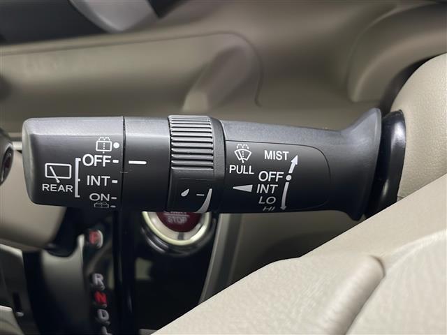 N-BOXスラッシュ G・Lノヴァカントリースタイル 4WD ディスプレイオーディオ Bluetooth CD ワンセグ ビルトインETC 前席シートヒーター ステアリングヒーター 電動パワーステアリングシステム 純正フロアマット オートライト(12枚目)