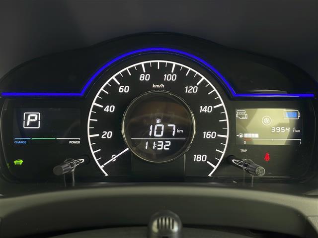 ノート e-パワー X FOUR 4WD 純正SDナビ Bluetooth CD フルセグ バックカメラ ETC 前方ドライブレコーダー 純正AW レーンキープアシスト 衝突被害軽減システム 前後コーナーセンサー クリアランスソナー(5枚目)