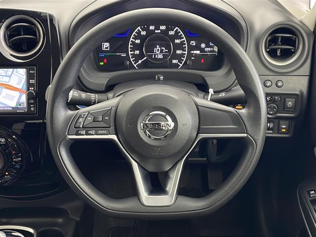 ノート e-パワー X FOUR 4WD 純正SDナビ Bluetooth CD フルセグ バックカメラ ETC 前方ドライブレコーダー 純正AW レーンキープアシスト 衝突被害軽減システム 前後コーナーセンサー クリアランスソナー(7枚目)