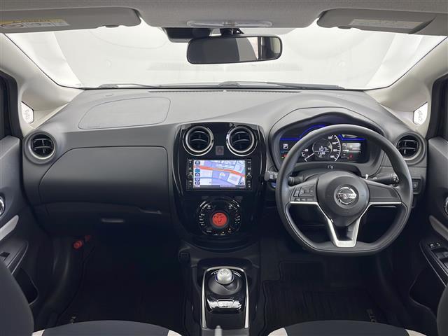 ノート e-パワー X FOUR 4WD 純正SDナビ Bluetooth CD フルセグ バックカメラ ETC 前方ドライブレコーダー 純正AW レーンキープアシスト 衝突被害軽減システム 前後コーナーセンサー クリアランスソナー(42枚目)