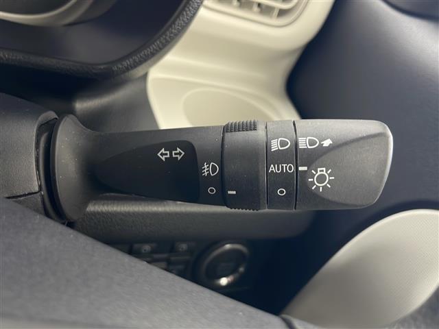 ムーヴキャンバス ストライプスＧターボ　社外ナビ　ワンセグＴＶ　衝突被害軽減防止ブレーキ　レーダークルーズコントロール　レーンキープアシスト　クリアランスソナー　バックカメラ　両側パワースライドドア　ホットカップホルダー　ＥＴＣ　ＬＥＤ（8枚目）