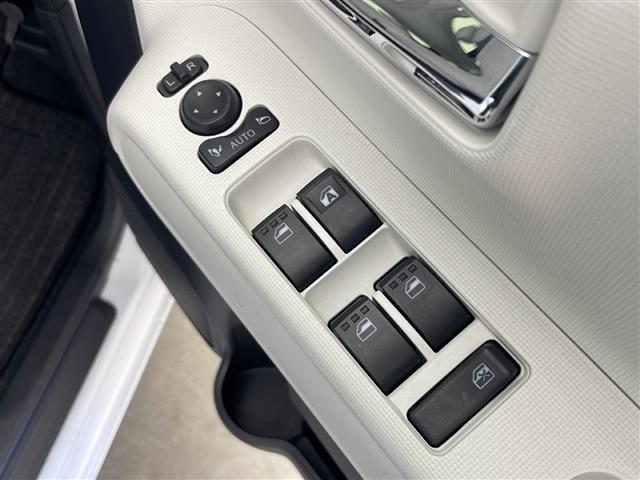 ムーヴキャンバス ストライプスＧターボ　社外ナビ　ワンセグＴＶ　衝突被害軽減防止ブレーキ　レーダークルーズコントロール　レーンキープアシスト　クリアランスソナー　バックカメラ　両側パワースライドドア　ホットカップホルダー　ＥＴＣ　ＬＥＤ（20枚目）