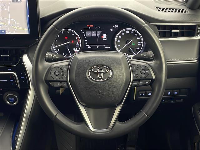 ◆入荷するクルマの品質に自信があるからこそ、車両により国産車最長１０年の有償保証がつけられます。エンジンやブレーキなどの重要部品はもちろん、エアコンやオーディオなども走行距離無制限で保証しています。