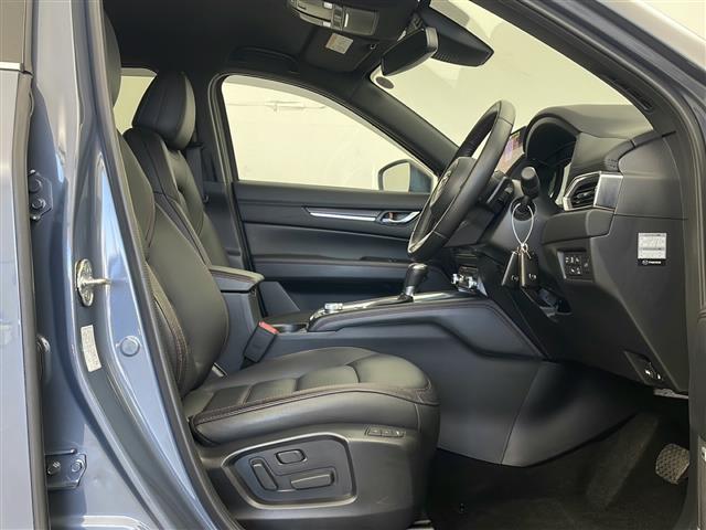 CX-5 XD スポーツアピアランス 純正ディスプレイ 衝突被害軽減ブレーキ レーダークルーズコントロール HUD パドルシフト BOSEサウンド 黒革シート 全方位カメラ パワーバックドア シートヒーター ステアリングヒーター LED(20枚目)