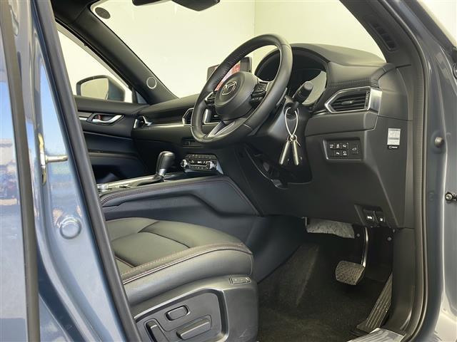 CX-5 XD スポーツアピアランス 純正ディスプレイ 衝突被害軽減ブレーキ レーダークルーズコントロール HUD パドルシフト BOSEサウンド 黒革シート 全方位カメラ パワーバックドア シートヒーター ステアリングヒーター LED(21枚目)
