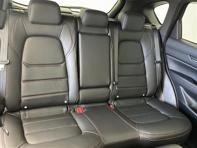 CX-5 XD スポーツアピアランス 純正ディスプレイ 衝突被害軽減ブレーキ レーダークルーズコントロール HUD パドルシフト BOSEサウンド 黒革シート 全方位カメラ パワーバックドア シートヒーター ステアリングヒーター LED(24枚目)