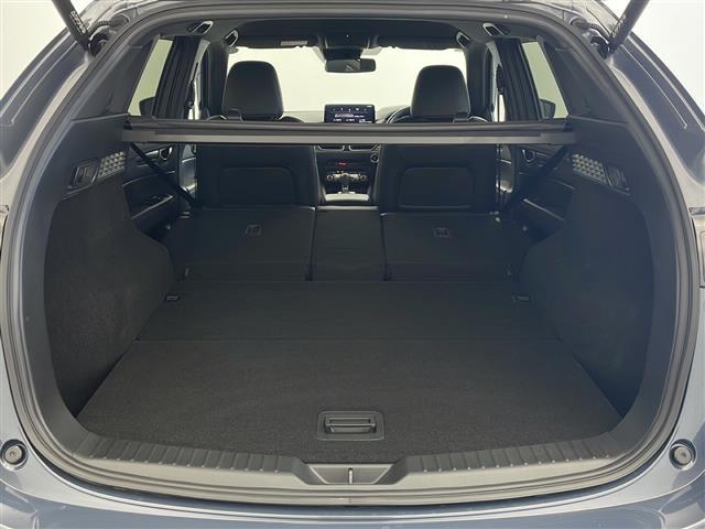 CX-5 XD スポーツアピアランス 純正ディスプレイ 衝突被害軽減ブレーキ レーダークルーズコントロール HUD パドルシフト BOSEサウンド 黒革シート 全方位カメラ パワーバックドア シートヒーター ステアリングヒーター LED(27枚目)