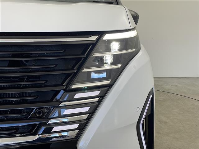 セレナ ｅ－４ＯＲＣＥ　ハイウェイスターＶ　純正メーカーナビ　プロパイロット　ＥＴＣ　両側パワースライドドア　シートヒーター　純正フロントスポイラー　スマートルームミラー　全方位カメラ　ＬＥＤヘッドライト　ステアリングヒーター（35枚目）