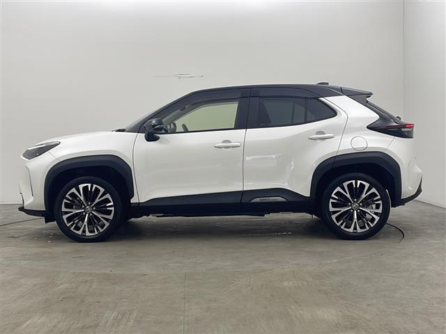 ヤリスクロス ハイブリッドＺ　４ＷＤ　ワンオーナー　純正ナビ　全方位カメラ　バックカメラ　ハーフレザーシート　衝突軽減装置　横滑り防止装置　レーンキープアシスト　レーダークルーズコントロール　コーナーセンサー　ブラインドアシスト（31枚目）