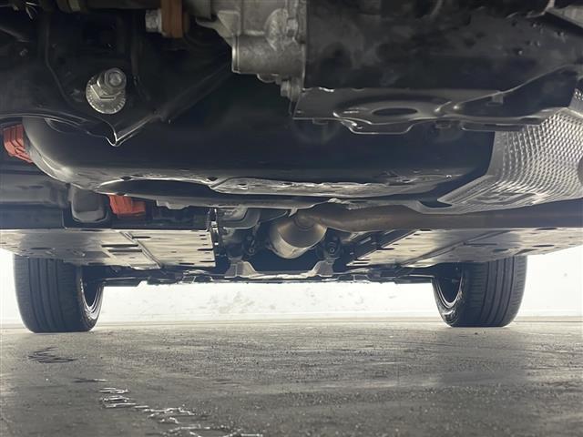 ヤリスクロス ハイブリッドＺ　４ＷＤ　ワンオーナー　純正ナビ　全方位カメラ　バックカメラ　ハーフレザーシート　衝突軽減装置　横滑り防止装置　レーンキープアシスト　レーダークルーズコントロール　コーナーセンサー　ブラインドアシスト（41枚目）