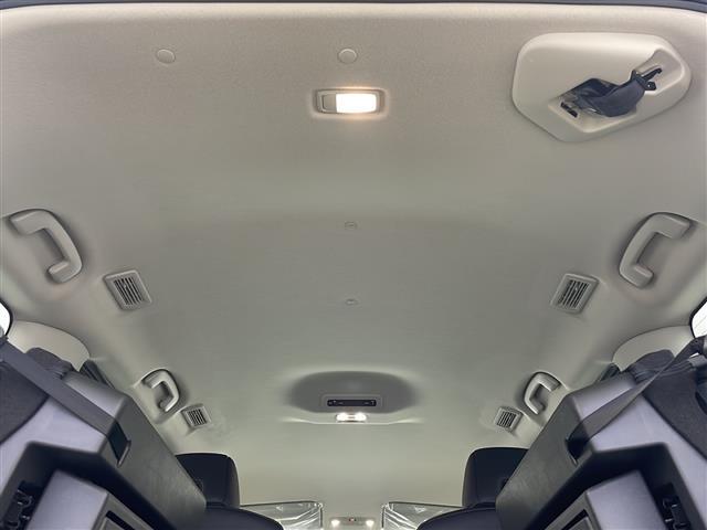 セレナ ｅ－４ＯＲＣＥ　ハイウェイスターＶ　ナビ　プロパイロット　アラウンドビューモニター　インテリジェントルームミラー　両側パワースライドドア　ステアリングヒーター　前席シートヒーター　置くだけ充電　ＬＥＤヘッドライト　ＥＴＣ２．０　フルセグ（29枚目）