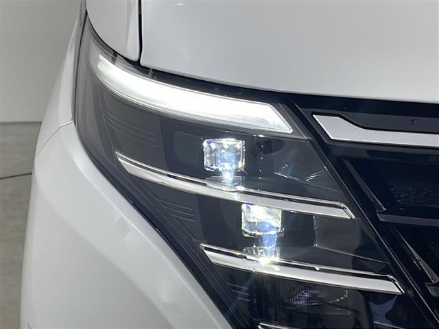 セレナ ｅ－４ＯＲＣＥ　ハイウェイスターＶ　ナビ　プロパイロット　アラウンドビューモニター　インテリジェントルームミラー　両側パワースライドドア　ステアリングヒーター　前席シートヒーター　置くだけ充電　ＬＥＤヘッドライト　ＥＴＣ２．０　フルセグ（30枚目）