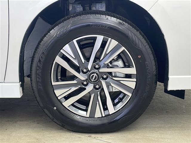 セレナ ｅ－４ＯＲＣＥ　ハイウェイスターＶ　ナビ　プロパイロット　アラウンドビューモニター　インテリジェントルームミラー　両側パワースライドドア　ステアリングヒーター　前席シートヒーター　置くだけ充電　ＬＥＤヘッドライト　ＥＴＣ２．０　フルセグ（31枚目）