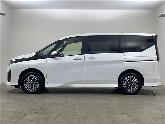 セレナ ｅ－４ＯＲＣＥ　ハイウェイスターＶ　ナビ　プロパイロット　アラウンドビューモニター　インテリジェントルームミラー　両側パワースライドドア　ステアリングヒーター　前席シートヒーター　置くだけ充電　ＬＥＤヘッドライト　ＥＴＣ２．０　フルセグ（35枚目）