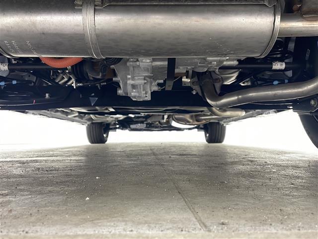 セレナ ｅ－４ＯＲＣＥ　ハイウェイスターＶ　ナビ　プロパイロット　アラウンドビューモニター　インテリジェントルームミラー　両側パワースライドドア　ステアリングヒーター　前席シートヒーター　置くだけ充電　ＬＥＤヘッドライト　ＥＴＣ２．０　フルセグ（41枚目）