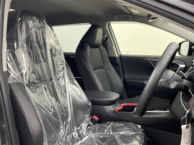 RAV4 アドベンチャー オフロードパッケージ 4WD ワンオーナー 純正ナビ 全方位カメラ バックカメラ ハーフレザーシート 衝突軽減装置 横滑り防止装置 レーダークルーズコントロール コーナーセンサー レーンキープアシスト ダウンヒルアシスト(19枚目)