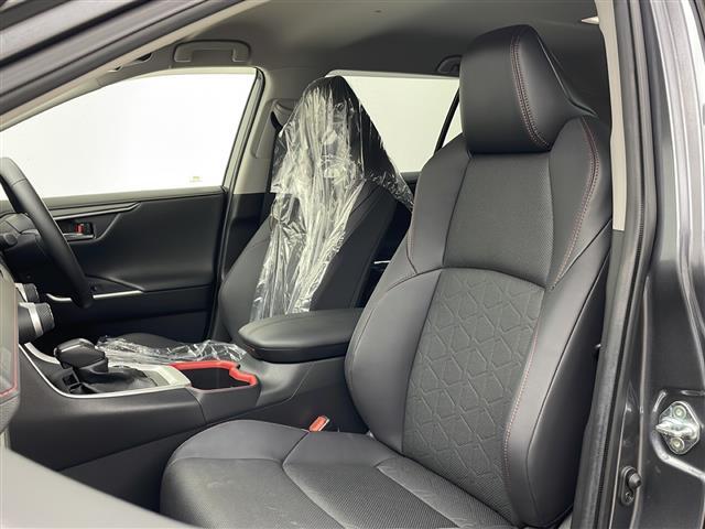 RAV4 アドベンチャー オフロードパッケージ 4WD ワンオーナー 純正ナビ 全方位カメラ バックカメラ ハーフレザーシート 衝突軽減装置 横滑り防止装置 レーダークルーズコントロール コーナーセンサー レーンキープアシスト ダウンヒルアシスト(20枚目)