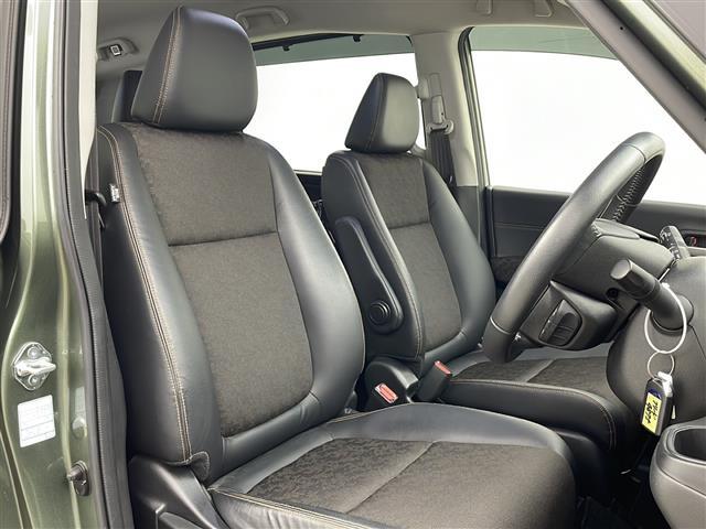 フリードハイブリッド ハイブリッド・クロスターホンダセンシング　４ＷＤ　社外ＳＤナビ　Ｂｌｕｅｔｏｏｔｈ　ＣＤ　ＤＶＤ　フルセグ　バックカメラ　ビルトインＥＴＣ　クルーズコントロール　車線逸脱警報　後方コーナーセンサー　両側パワースライドドア　純正ＡＷ　サンシェー（20枚目）