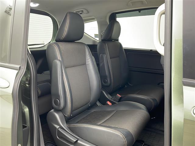 フリードハイブリッド ハイブリッド・クロスターホンダセンシング　４ＷＤ　社外ＳＤナビ　Ｂｌｕｅｔｏｏｔｈ　ＣＤ　ＤＶＤ　フルセグ　バックカメラ　ビルトインＥＴＣ　クルーズコントロール　車線逸脱警報　後方コーナーセンサー　両側パワースライドドア　純正ＡＷ　サンシェー（24枚目）