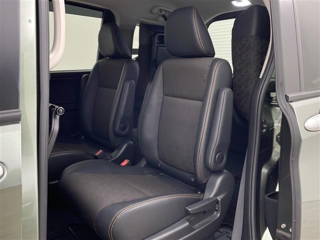 フリードハイブリッド ハイブリッド・クロスターホンダセンシング　４ＷＤ　社外ＳＤナビ　Ｂｌｕｅｔｏｏｔｈ　ＣＤ　ＤＶＤ　フルセグ　バックカメラ　ビルトインＥＴＣ　クルーズコントロール　車線逸脱警報　後方コーナーセンサー　両側パワースライドドア　純正ＡＷ　サンシェー（25枚目）