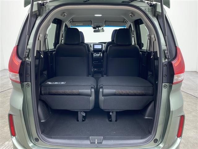 フリードハイブリッド ハイブリッド・クロスターホンダセンシング　４ＷＤ　社外ＳＤナビ　Ｂｌｕｅｔｏｏｔｈ　ＣＤ　ＤＶＤ　フルセグ　バックカメラ　ビルトインＥＴＣ　クルーズコントロール　車線逸脱警報　後方コーナーセンサー　両側パワースライドドア　純正ＡＷ　サンシェー（26枚目）