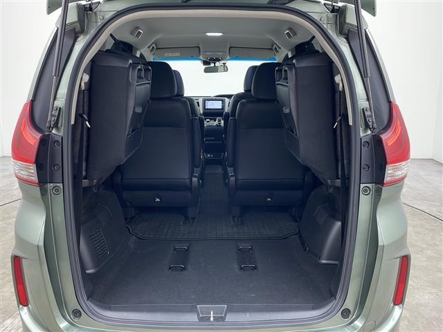 フリードハイブリッド ハイブリッド・クロスターホンダセンシング　４ＷＤ　社外ＳＤナビ　Ｂｌｕｅｔｏｏｔｈ　ＣＤ　ＤＶＤ　フルセグ　バックカメラ　ビルトインＥＴＣ　クルーズコントロール　車線逸脱警報　後方コーナーセンサー　両側パワースライドドア　純正ＡＷ　サンシェー（27枚目）