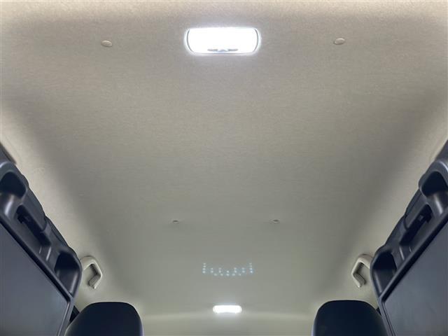 フリードハイブリッド ハイブリッド・クロスターホンダセンシング　４ＷＤ　社外ＳＤナビ　Ｂｌｕｅｔｏｏｔｈ　ＣＤ　ＤＶＤ　フルセグ　バックカメラ　ビルトインＥＴＣ　クルーズコントロール　車線逸脱警報　後方コーナーセンサー　両側パワースライドドア　純正ＡＷ　サンシェー（28枚目）