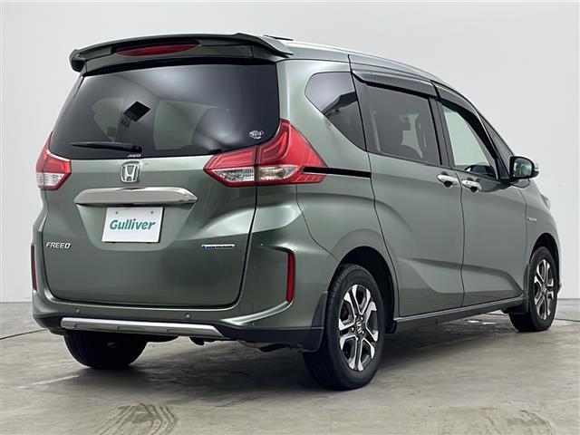 フリードハイブリッド ハイブリッド・クロスターホンダセンシング　４ＷＤ　社外ＳＤナビ　Ｂｌｕｅｔｏｏｔｈ　ＣＤ　ＤＶＤ　フルセグ　バックカメラ　ビルトインＥＴＣ　クルーズコントロール　車線逸脱警報　後方コーナーセンサー　両側パワースライドドア　純正ＡＷ　サンシェー（32枚目）