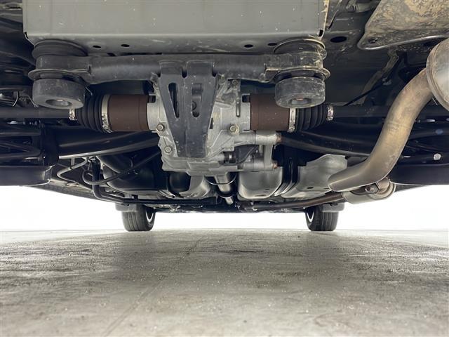 フリードハイブリッド ハイブリッド・クロスターホンダセンシング　４ＷＤ　社外ＳＤナビ　Ｂｌｕｅｔｏｏｔｈ　ＣＤ　ＤＶＤ　フルセグ　バックカメラ　ビルトインＥＴＣ　クルーズコントロール　車線逸脱警報　後方コーナーセンサー　両側パワースライドドア　純正ＡＷ　サンシェー（41枚目）