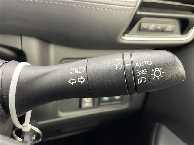 セレナ ハイウェイスターＶ　４ＷＤ　純正ナビ　Ｂｌｕｅｔｏｏｔｈ　ＣＤ　ＤＶＤ　　全方位カメラ　ステアリングヒーター　クルーズコントロール　アイドリングストップ　衝突被害軽減システム　両側パワースライドドア　純正ＡＷ　サンシェー（15枚目）