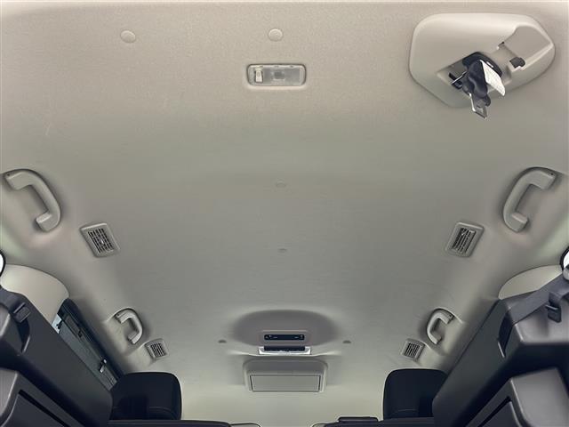 セレナ ハイウェイスターＶ　４ＷＤ　純正ナビ　Ｂｌｕｅｔｏｏｔｈ　ＣＤ　ＤＶＤ　　全方位カメラ　ステアリングヒーター　クルーズコントロール　アイドリングストップ　衝突被害軽減システム　両側パワースライドドア　純正ＡＷ　サンシェー（30枚目）